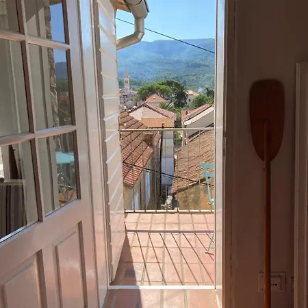 Charming Stone House In Jelsa *